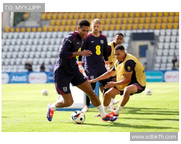 顶级球星震撼转身回头瞬间大合集展示绿茵场巅峰魅力